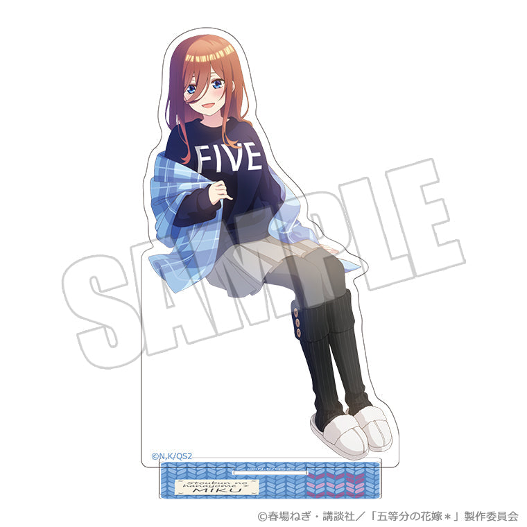 アクリルスタンド＜暖炉のそばで Silent Time 三玖＞