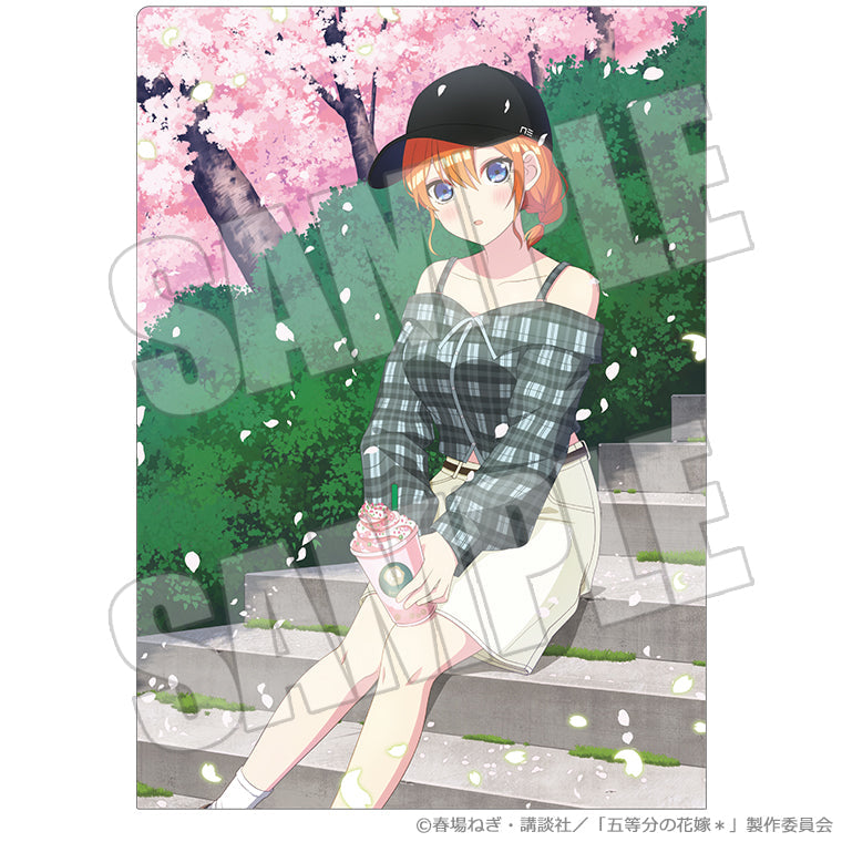 クリアファイル＜花めく彼女と春のひと口 四葉＞